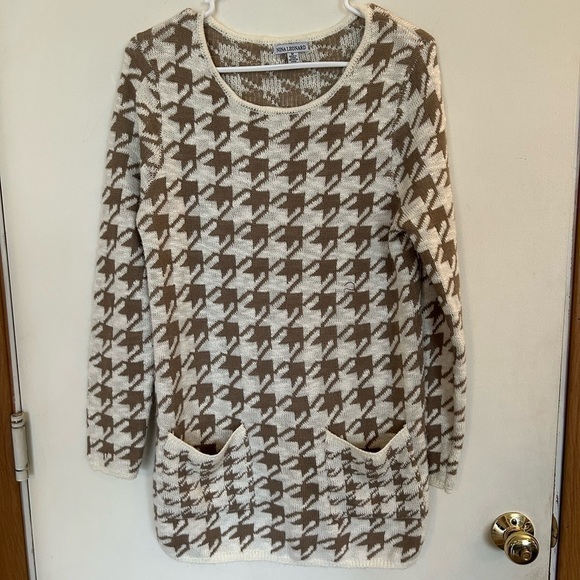 Nina Leonard Medium hounds, tooth, print tunic, top front pockets - Picture 1 of 9